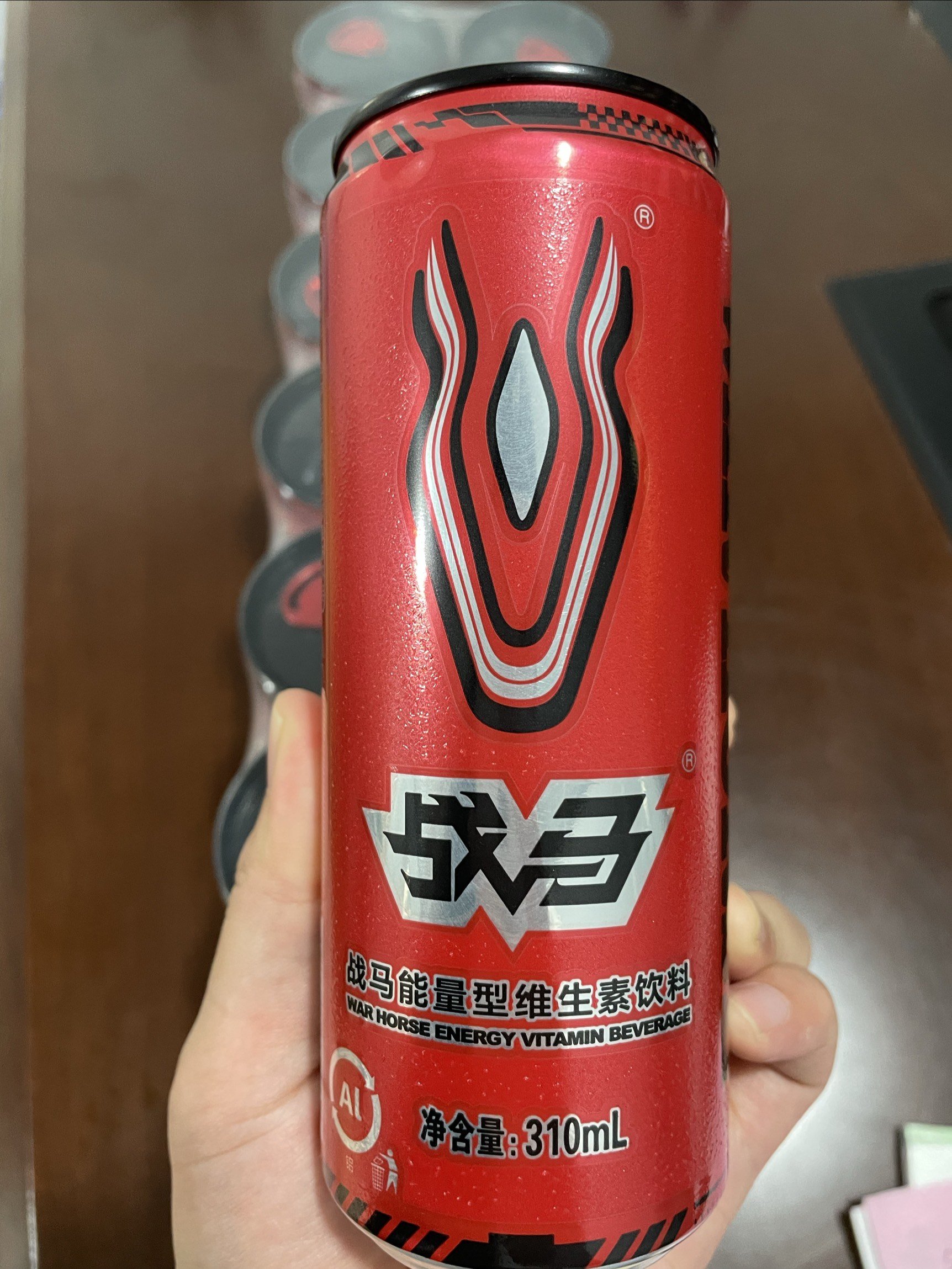 5元红色“尖叫”价格起飞有商家标价每箱8900元！网友质疑炒作农夫山泉回应(图1)