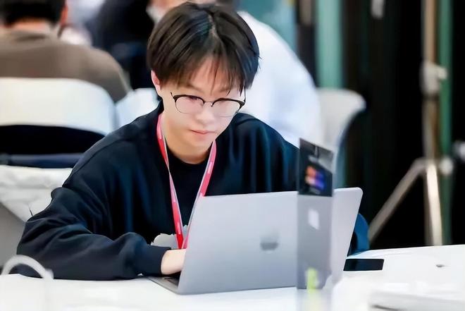 年入千万！19岁辍学少年靠AI广告平台逆袭撕开硅谷残酷真相(图5)