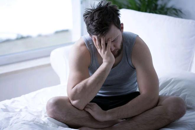 男人们你们别不当回事！这4个行为其实是最“耗阳”的…(图1)